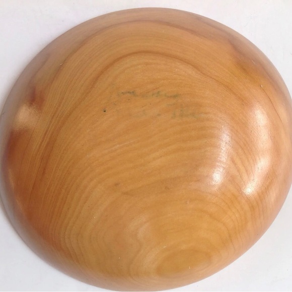 Primitive Hand Painted Wood Bowl 11" Green Grapes Vintage - Picture 3 of 3